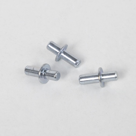 картинка Полкодержатель для корпусных полок мет. duplo 5,0*19 (1уп.=5тыс.шт) AKS от магазина SEFI