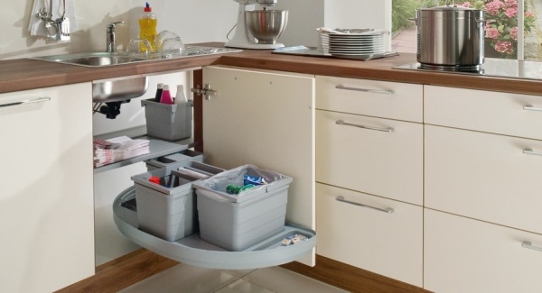 картинка Угловая система сортировки и хранения MOBIL на ширину фасада 500-600 мм, левое выдвижение от магазина SEFI