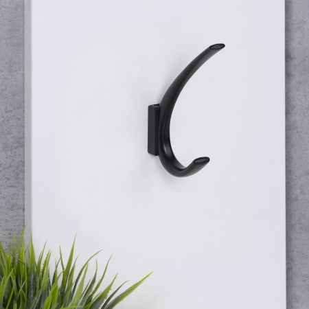 картинка Крючок меб. двухрожковый мет. SKY черный матовый AKS от магазина SEFI