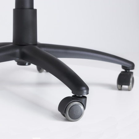 картинка Колесо меб. пласт. FURNI d50 со штоком с резин. ободом, черный/серый AKS от магазина SEFI