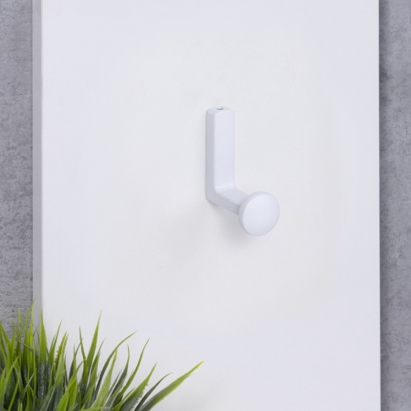 картинка Крючок меб. однорожковый мет. KING белый матовый AKS от магазина SEFI