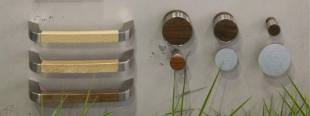 картинка Ручка мебельная Epoch Combi 192, дуб 210*42*18 от магазина SEFI