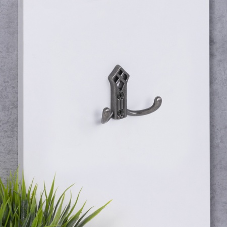 картинка Крючок меб. двухрожковый мет. PALAZZO античное серебро AKS от магазина SEFI