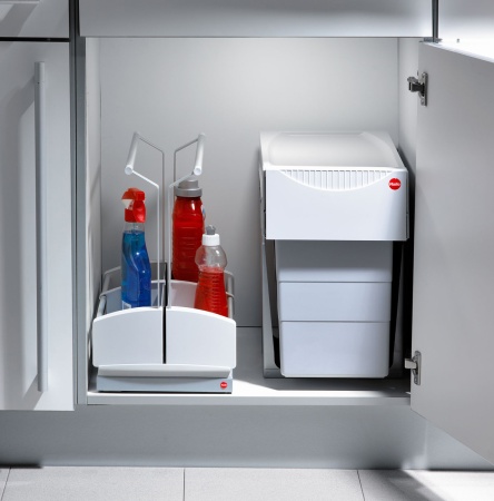 картинка Выдвижная корзина Carry для бытовой химии на распашной фасад от 400 мм, цвет – серый от магазина SEFI