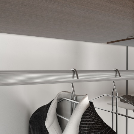 картинка Овальная штанга Tubo для одежды без держателей. Цвет- алюминий. Размеры: 2000x16x31 мм от магазина SEFI