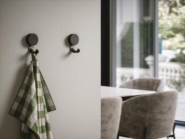 картинка Крючок-вешалка с деревянной накладкой DEKART от магазина SEFI