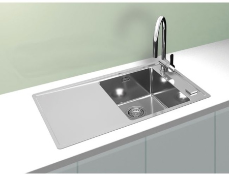 картинка Мойка STRICTO 10R KMB 90 FI правая 790X472 в комплекте с сифоном 1127252, от магазина SEFI