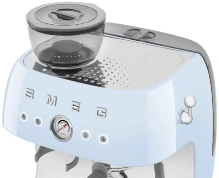 картинка Эспрессо-кофемашина Smeg EGF03PBEU от магазина SEFI
