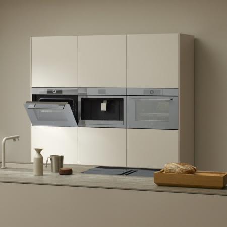 картинка Духовой шкаф V-ZUG Combair V6000 60 черное стекло/AutoDoor C6T-21068 от магазина SEFI