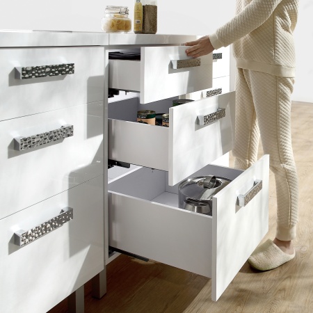 картинка Система ящиков Slimbox AKS L-400 H=175 белый SOFT CLOSE ДСП 16мм магазин SEFI являющийся официальным дистрибьютором в России  картинка Система ящиков Slimbox AKS L-400 H=175 белый SOFT CLOSE ДСП 16мм от магазина SEFI