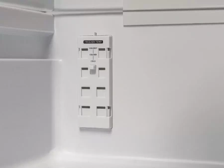 картинка Холодильник Schaub Lorenz SLU C188D0 W от магазина SEFI