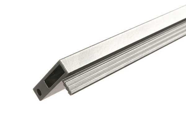 картинка Вертикальный профиль для фрезеровки под петли от магазина SEFI