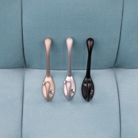 картинка Крючок меб. двухрожковый мет. VIOL черный AKS от магазина SEFI