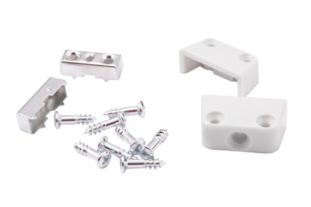 картинка Трапециевидная стяжка белая (стяжка+пластик+1винт) (уп/1тыс.шт) AKS от магазина SEFI