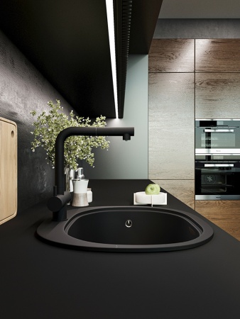 картинка Смеситель для кухни с выдвижной лейкой и подключением к фильтру, EMAR ЕС-7017, цвет Оникс от магазина SEFI