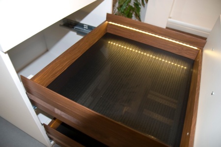 картинка Задняя стенка ящика ALUMOVE, 3м от магазина SEFI