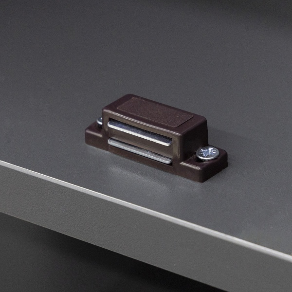 картинка Защелка магнитная мебельная коричневая малая LEBA от магазина SEFI