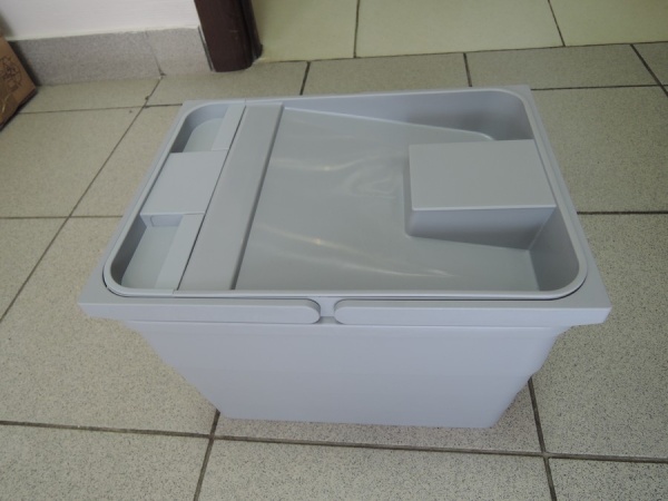 картинка Комбинированная крышка для системы MOBIL: совок и щётка от магазина SEFI