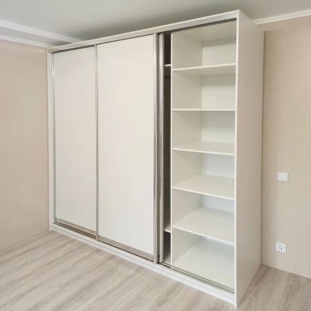 картинка Комплект роликов SENATOR закрытый для 1 раздвижной двери AKS LIGHT 50 кг от магазина SEFI