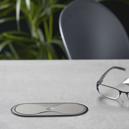 картинка Розетка Eight USB врезная в столешницу, цвет - нержавеющая сталь от магазина SEFI