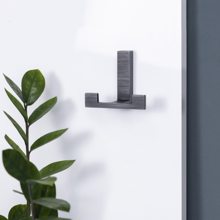 картинка Крючок меб. двухрожковый мет. LEGGO шлифованный титан AKS от магазина SEFI