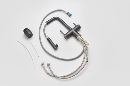 картинка Смеситель для кухни с выдвижной лейкой и подключением к фильтру, EMAR ЕС-7017, цвет Оникс от магазина SEFI