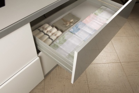 картинка Задняя стенка ящика ALUMOVE, 3м от магазина SEFI