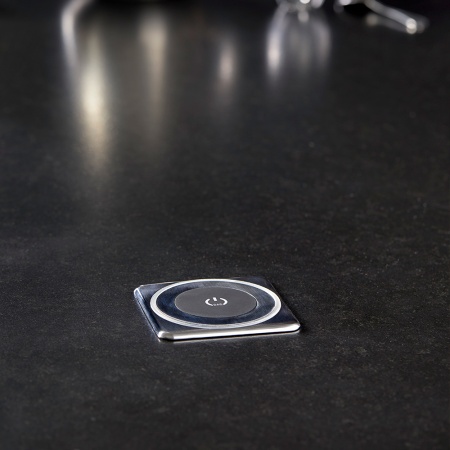 картинка Розетка AUTOMATICK Qi врезная в столешницу, цвет - нержавейка от магазина SEFI