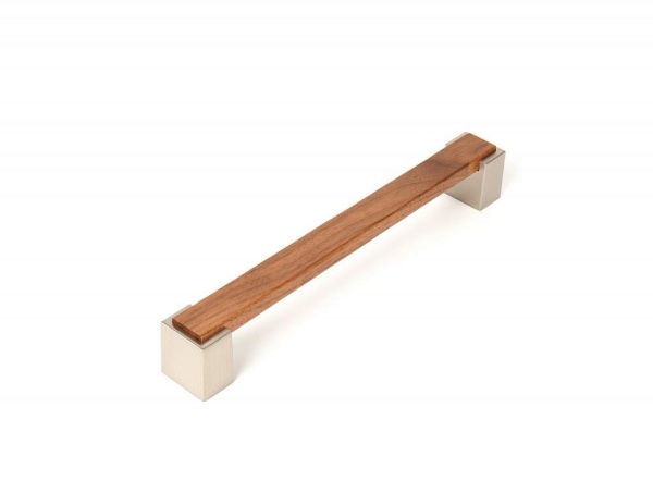 картинка Ручка мебельная Step 224, орех 234*35*29 от магазина SEFI