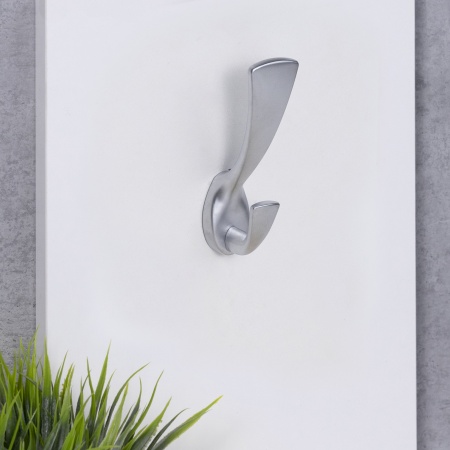 картинка Крючок меб. двухрожковый мет. QUEEN хром матовый AKS от магазина SEFI