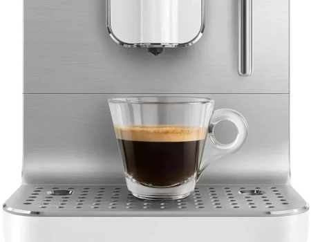 картинка Кофемашина Smeg BCC12WHMEU от магазина SEFI