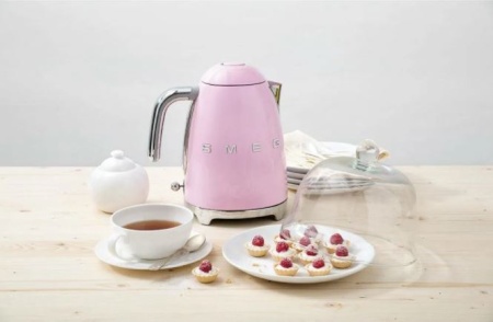 картинка Чайник Smeg KLF03PKEU от магазина SEFI