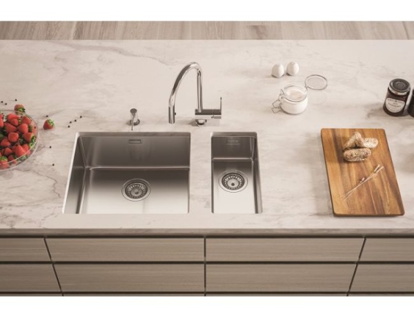 картинка Мойка KOMBINO 40 SAT-90 450X400X200  в комплекте с сифоном 1130550, от магазина SEFI