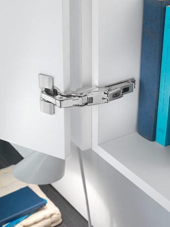 картинка Петля SILENTIA+ 200, 155° от магазина SEFI