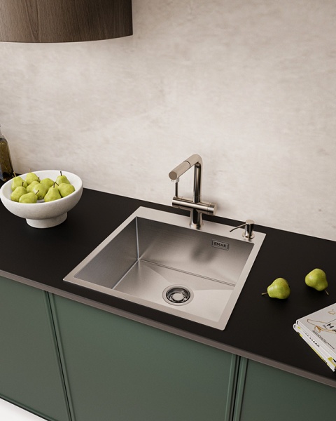 картинка Смеситель для кухонной мойки, с выдвижной лейкой и подключением фильтрованной воды EMAR EC-7026, цвет сатин от магазина SEFI