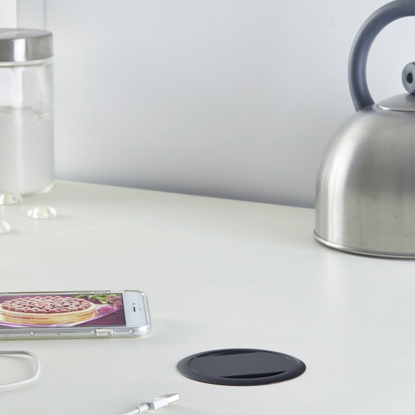 картинка Розетка BRICK врезная в столешницу, цвет - черный от магазина SEFI