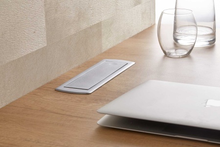 картинка Розетка CIZO врезная в столешницу, цвет - нержавейка от магазина SEFI