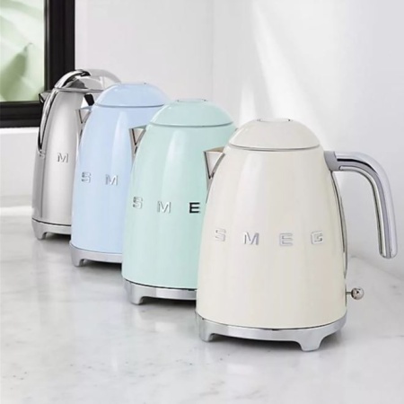 картинка Чайник Smeg KLF03PBEU от магазина SEFI