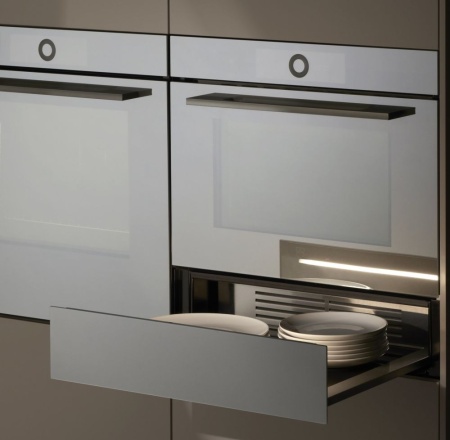 картинка Подогреватель посуды V-ZUG V4000 31 WDEE6V1C черн.стекло от магазина SEFI