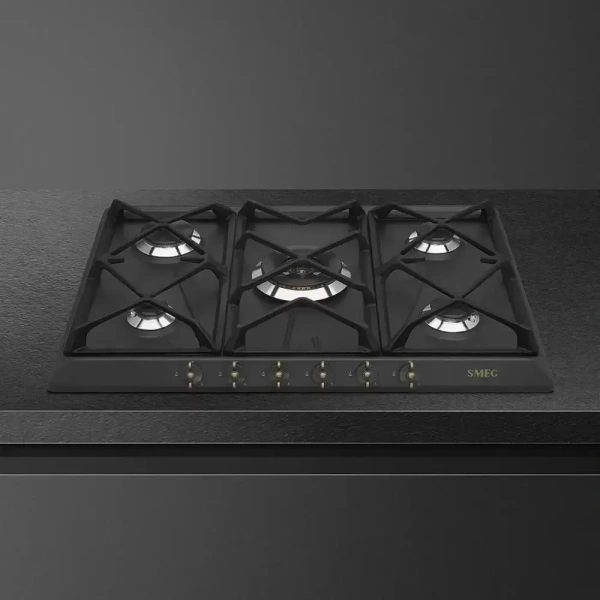 картинка Газовая варочная панель Smeg SRV876AOGH магазин SEFI являющийся официальным дистрибьютором в России  картинка Газовая варочная панель Smeg SRV876AOGH от магазина SEFI
