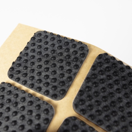 картинка Подкладка самоприлипающая фетровая прорезиненная 40 х 40мм (1упак.=6шт), черная, Folmag от магазина SEFI