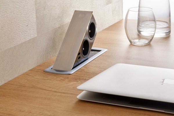 картинка Розетка CIZO врезная в столешницу, цвет - нержавейка от магазина SEFI