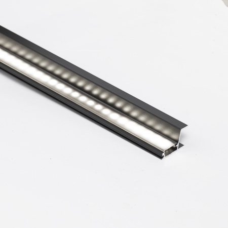 картинка Профиль алюминиевый накладной/торцевой CAPELLA-3018B, с черным экраном, цвет черный, 2м (для 18 ДСП), AKS от магазина SEFI