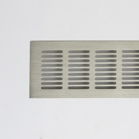 картинка Решетка вентиляционная 480х80мм инокс алюминий AKS магазин SEFI являющийся официальным дистрибьютором в России  картинка Решетка вентиляционная 480х80мм инокс алюминий AKS от магазина SEFI