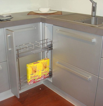 картинка Бутылочница Sigma Soft для нижнего шкафа, полное выдвижение с Soft-Close в шкаф 200мм магазин SEFI являющийся официальным дистрибьютором в России  картинка Бутылочница Sigma Soft для нижнего шкафа, полное выдвижение с Soft-Close в шкаф 200мм от магазина SEFI