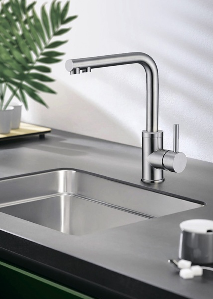 картинка Смеситель для кухни с выдвижной лейкой и подключением к фильтру, EMAR ЕС-7015, цвет сатин от магазина SEFI