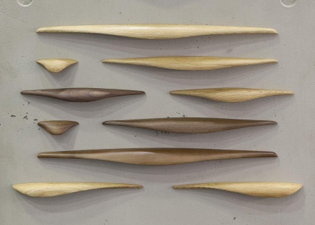 картинка Ручка мебельная Manta 320, дуб 465*31*29 от магазина SEFI