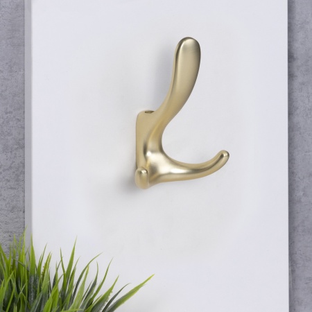 картинка Крючок меб. трехрожковый мет. ROMA брашированное золото AKS от магазина SEFI