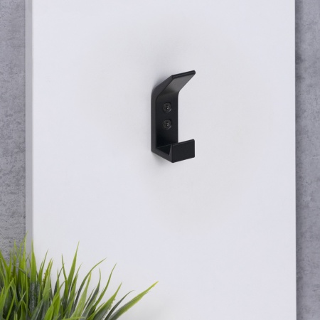 картинка Крючок меб. двухрожковый мет. BLOCK черный матовый AKS от магазина SEFI