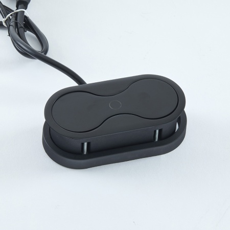 картинка Розетка Eight USB врезная в столешницу, цвет - черный магазин SEFI являющийся официальным дистрибьютором в России  картинка Розетка Eight USB врезная в столешницу, цвет - черный от магазина SEFI